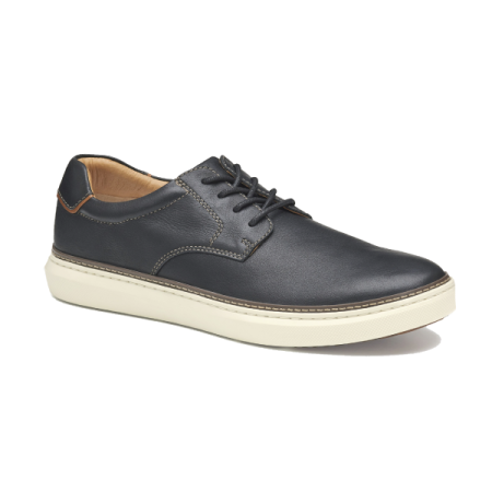 jm mcguffey in black