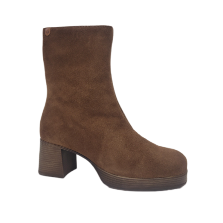 valeria's botin in castaar brown